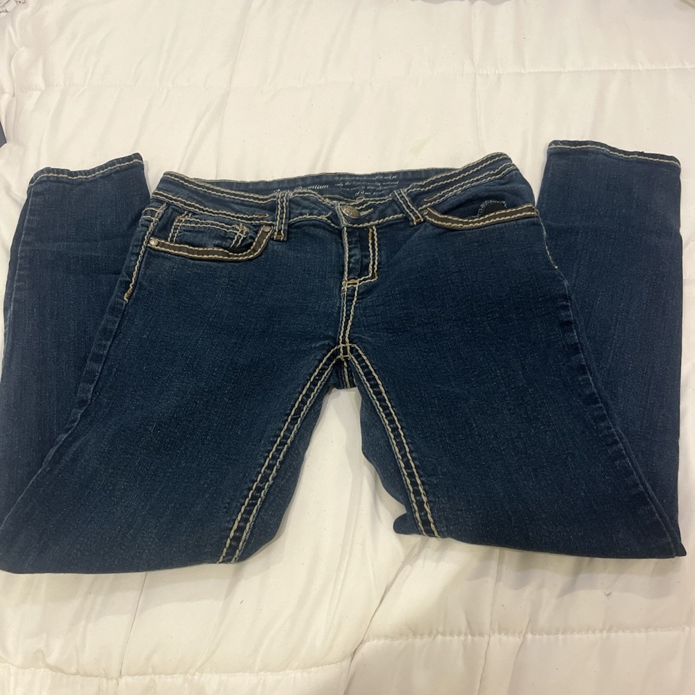 Vintage Iris Denim Jeans with Stitching